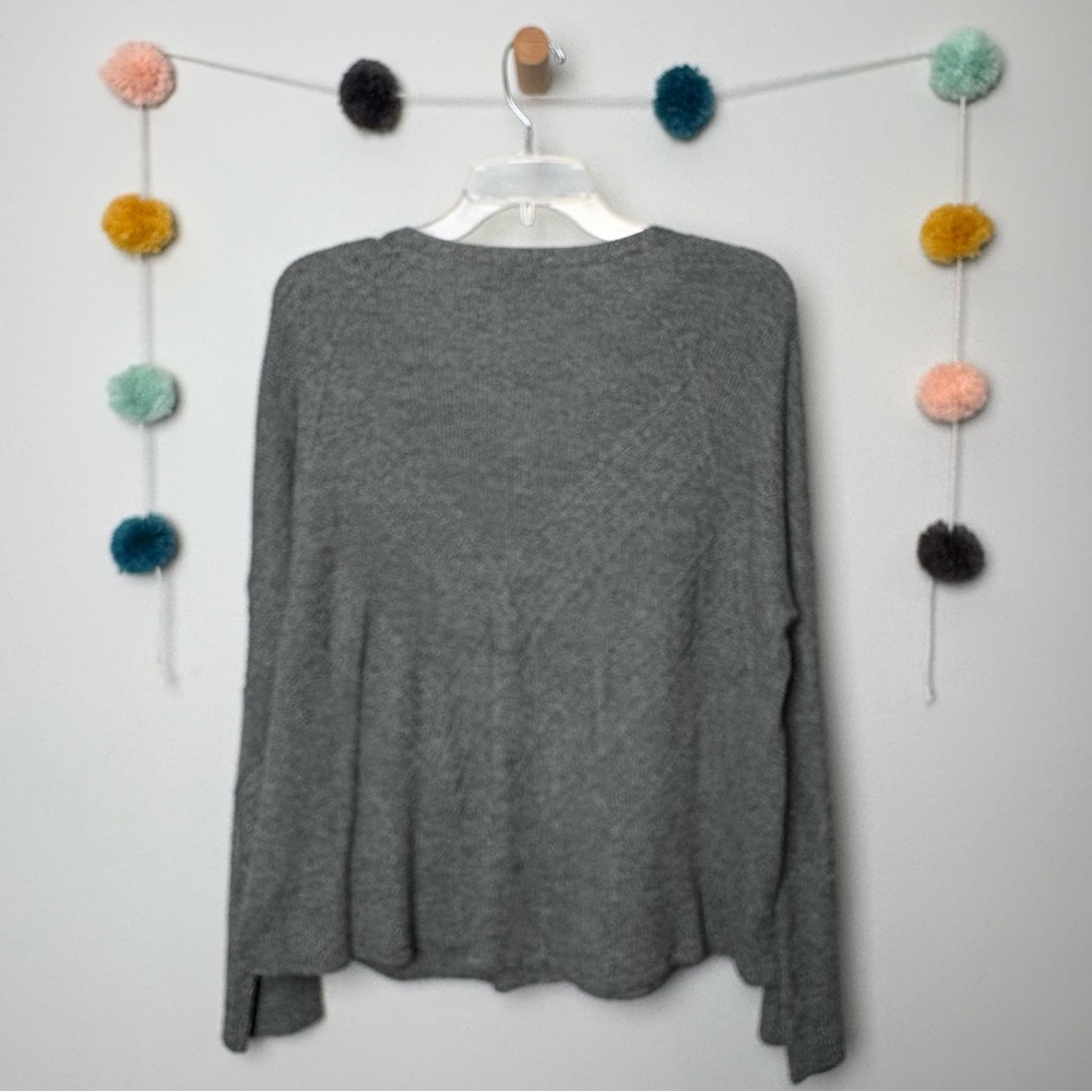 Smartwool Shadow Pine Cable Wool V-Neck Sweater - Picture 6 of 6